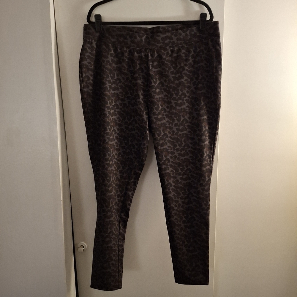 Catherines Women's Leopard Print Leggings